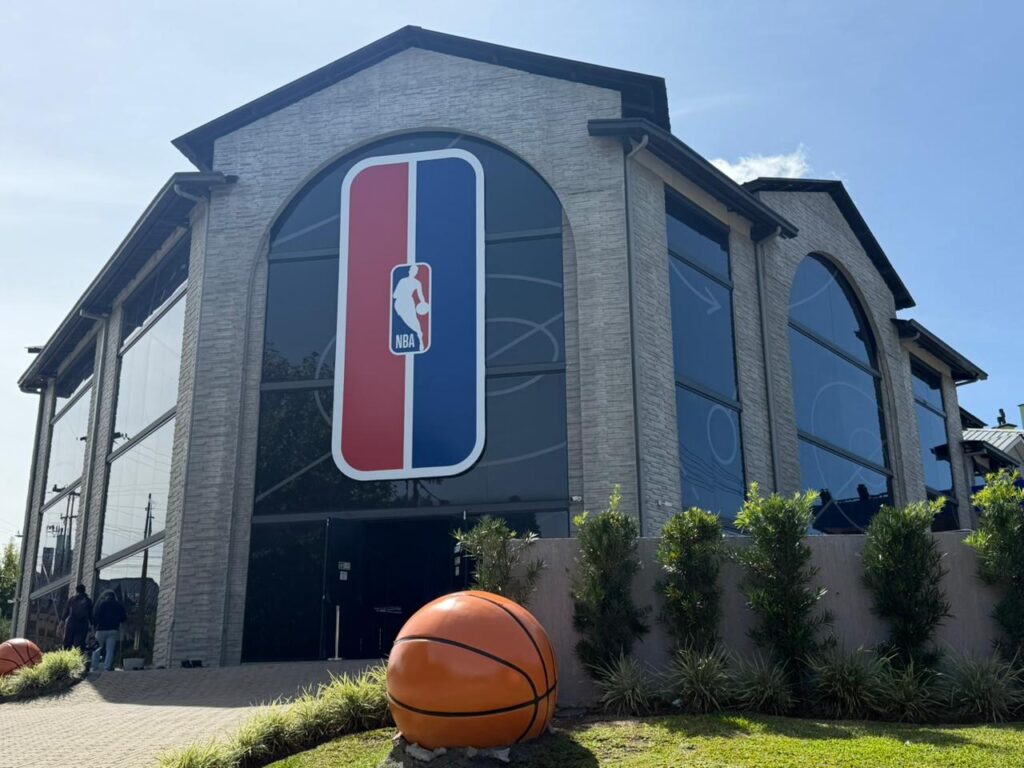 NBA Park Gramado celebra três anos, 400 mil visitantes e anuncia expansão para 2026 1 NBA Park gramado - Acontece Gramado