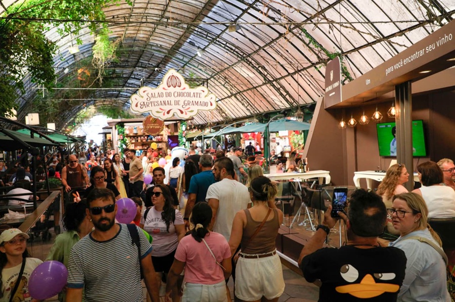 ChocoPáscoa Gramado é prorrogada e segue até o feriado de Tiradentes na Rua Coberta e Praça Major Nicoleti 1 Rua Coberta pascoa - Acontece Gramado