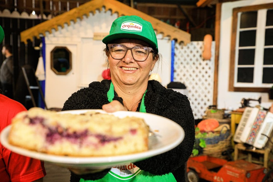 Receita de família garante o título de Melhor Cuca na Festa da Colônia de Gramado 1 concurso cuca vencedora foto cleiton1 - Acontece Gramado