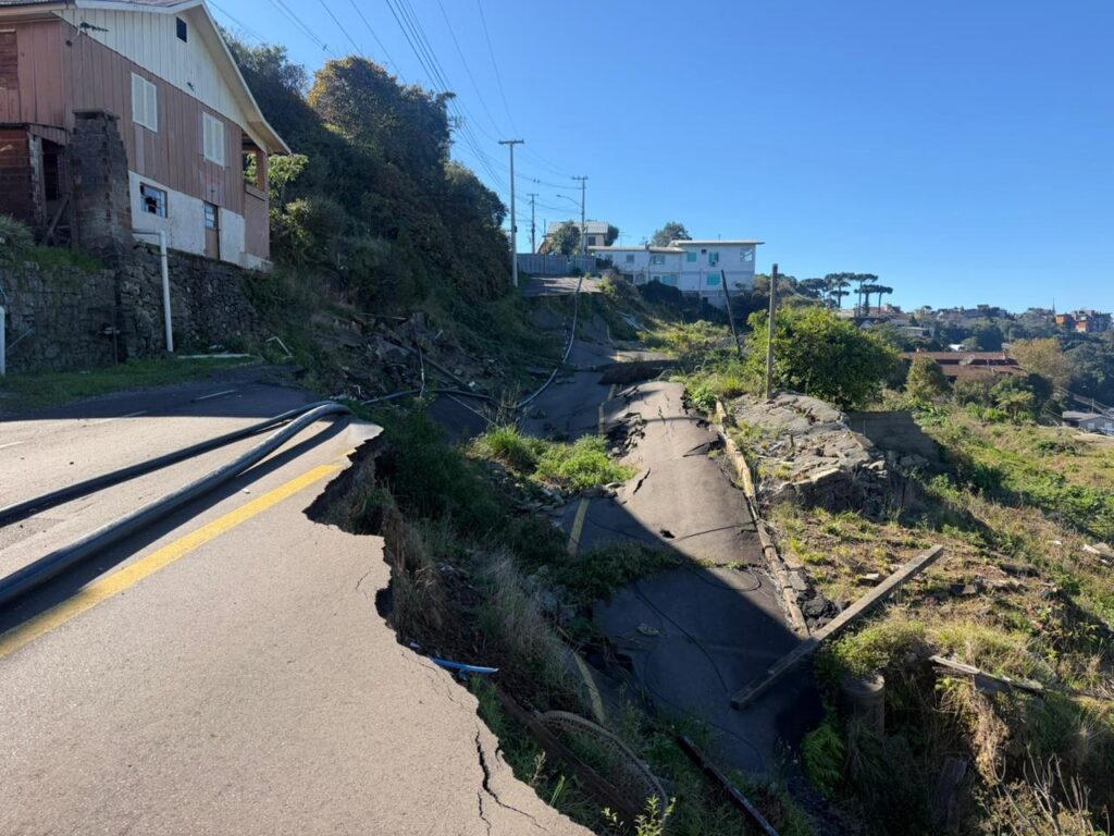 Licitação para recuperar ruas do bairro Piratini será publicada nesta semana; obras devem começar em junho 1 eslizamentos 1 - Acontece Gramado