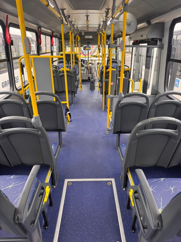 Tarifa a R$ 4,00, novas rotas e 20 ônibus zero Km. Novo modelo de transporte público de Gramado estreia em agosto 2 onibus gramado 1 - Acontece Gramado