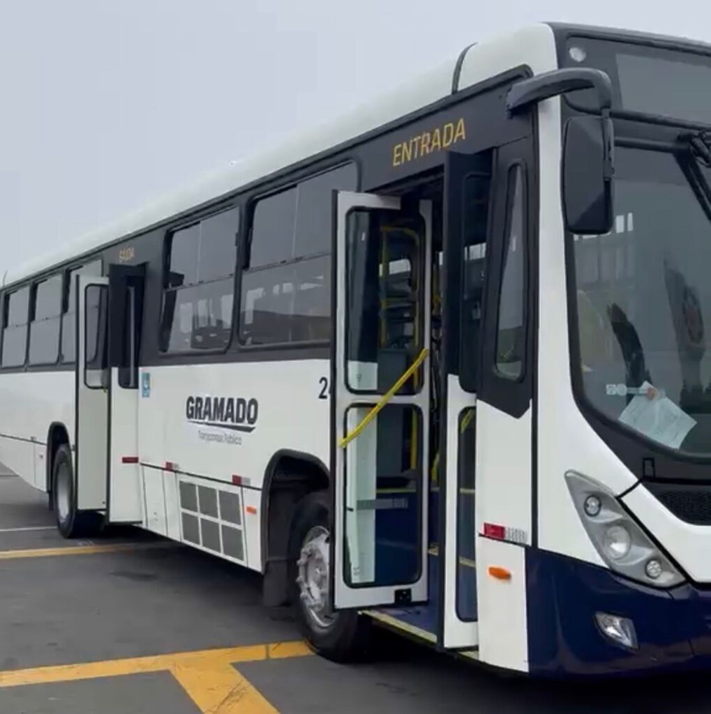 Tarifa a R$ 4,00, novas rotas e 20 ônibus zero Km. Novo modelo de transporte público de Gramado estreia em agosto 3 onibus gramado 2 - Acontece Gramado