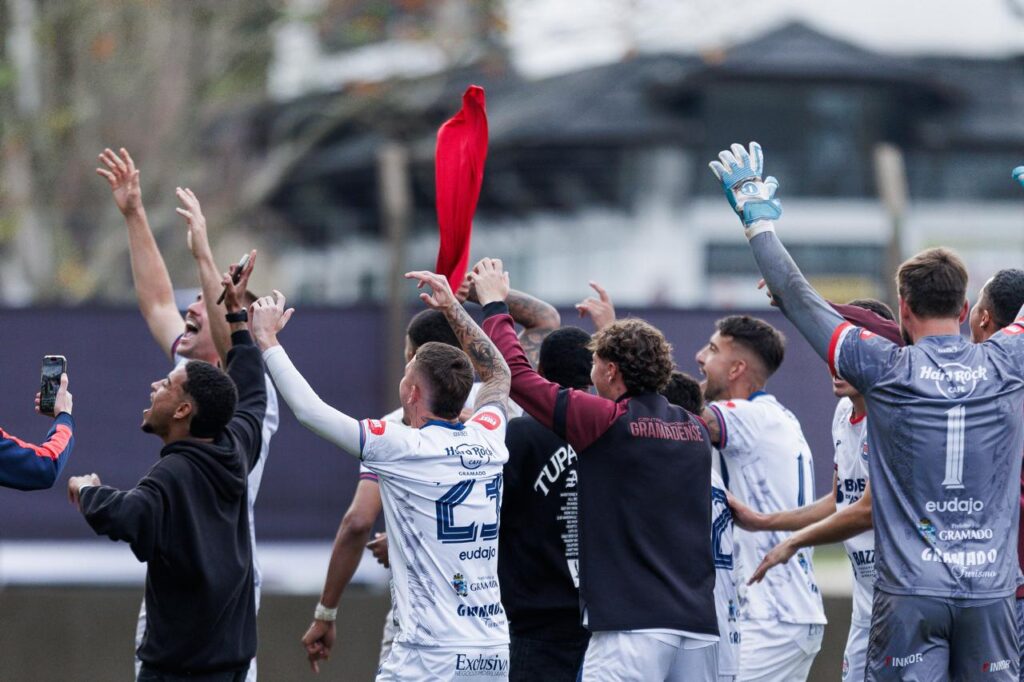 Gramadense supera o Bagé nos pênaltis e garante vaga na final da Copa FGF 1 gramadense 7 - Acontece Gramado
