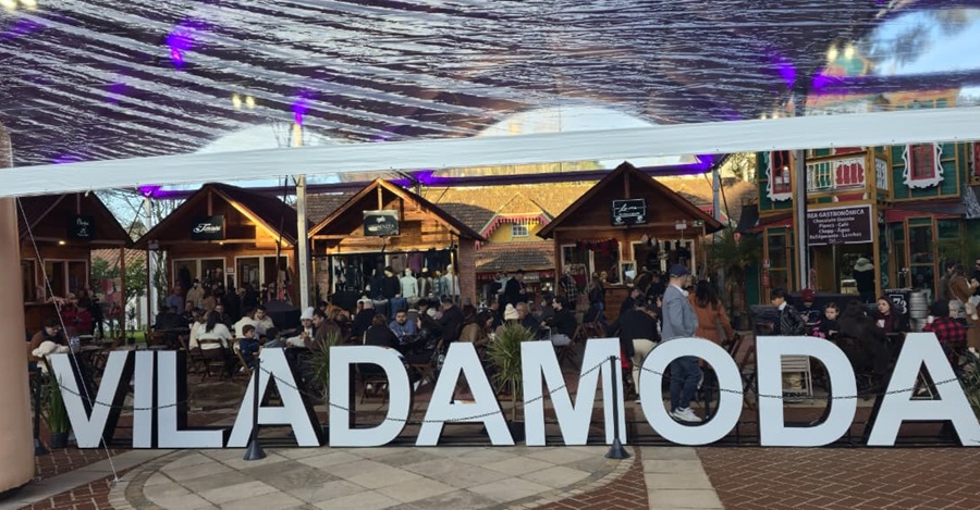 4ª Vila da Moda impulsiona economia e destaca a produção têxtil de Gramado até agosto 1 vila da moda - Acontece Gramado