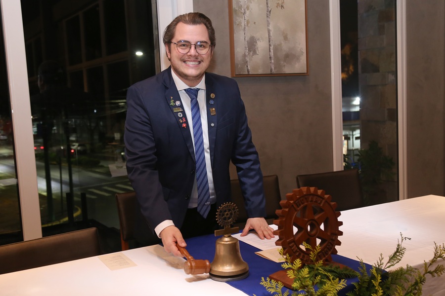 Vinícius da Rocha Carvalho assume a presidência do Rotary Club de Canela para a gestão 2026/2027 1 vini rotary - Acontece Gramado
