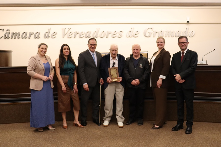 Câmara Municipal de Gramado entrega Troféu Elisabeth Rosenfeld a Claudio Behrend 1 Claudio 01 - Acontece Gramado