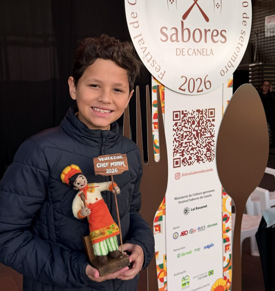 Anthony Joaquim Paiva (10 anos) vence o concurso Chef Mirim no Festival Sabores de Canela 1 Anthony vencedor Chef Mirim - Acontece Gramado