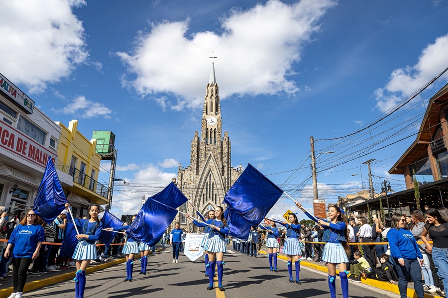 Canela e Gramado divulgam programação completa e esquemas de trânsito para os desfiles cívicos 1 Desfile Civico - Acontece Gramado