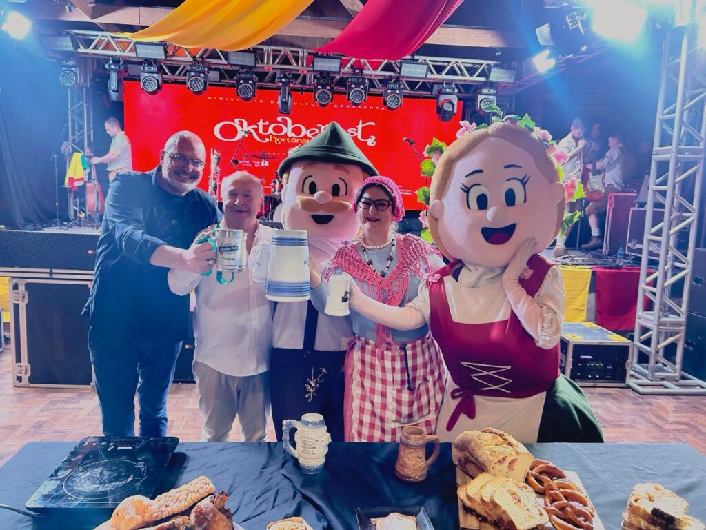 Oktoberfest Gramado iniciou com Baile do Chopp e segue com extensa agenda de shows nacionais até outubro 1 comeco Oktberfest Gramado - Acontece Gramado