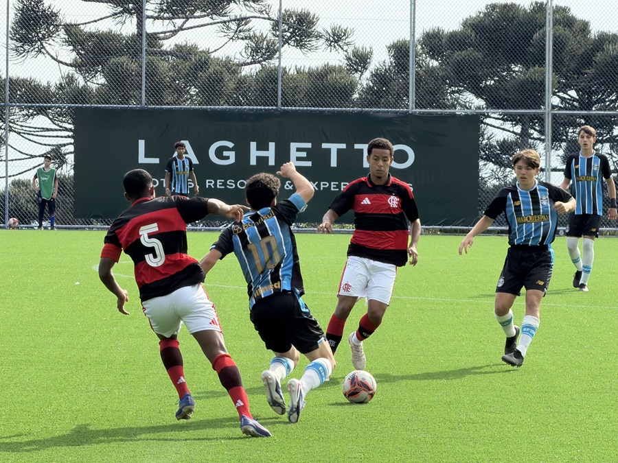 Flamengo e Fortaleza decidem o título da Copa Gramado Sub-16 nesta quinta 1 Foto lance Flamengo x Gremio.21.10 - Acontece Gramado